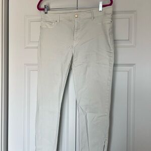 White House Black Market white jegging Jeans